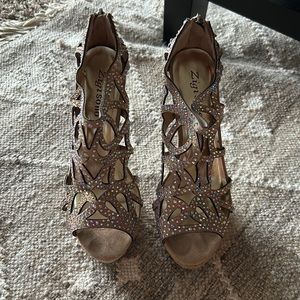 Zigi Soho Cinnamon Suede Sparkly Heels size 6